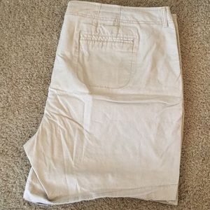 Old Navy 7” Shorts Size 20